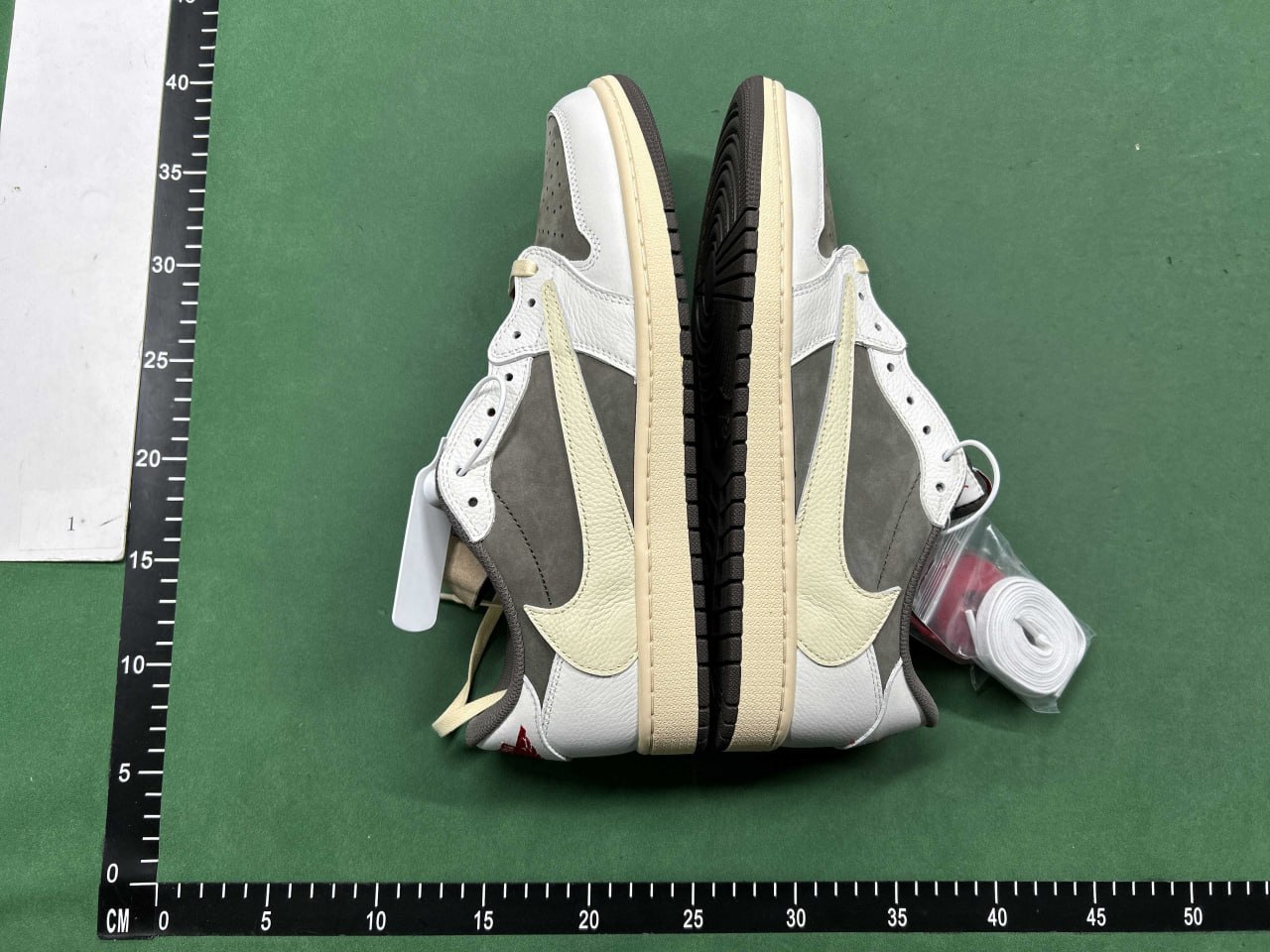 Air Jordan 1 Low x Travis Scott