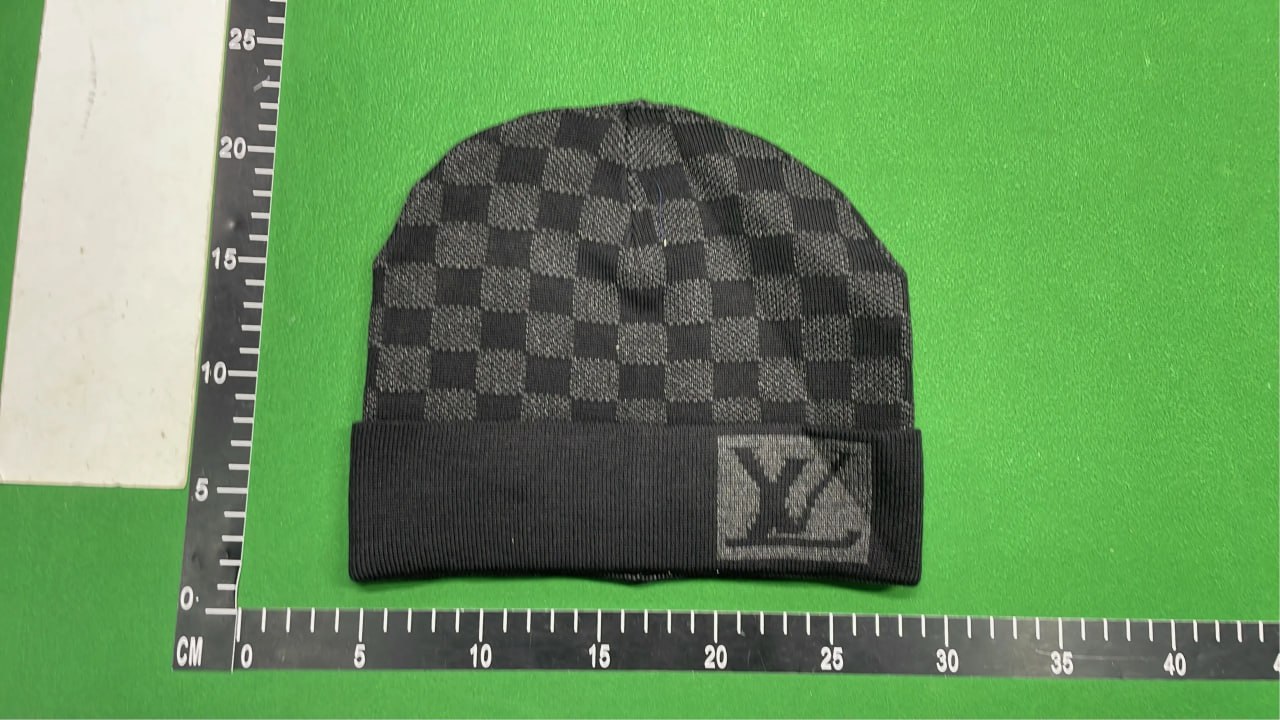LV Louis Vuitton Beanie & Scarf