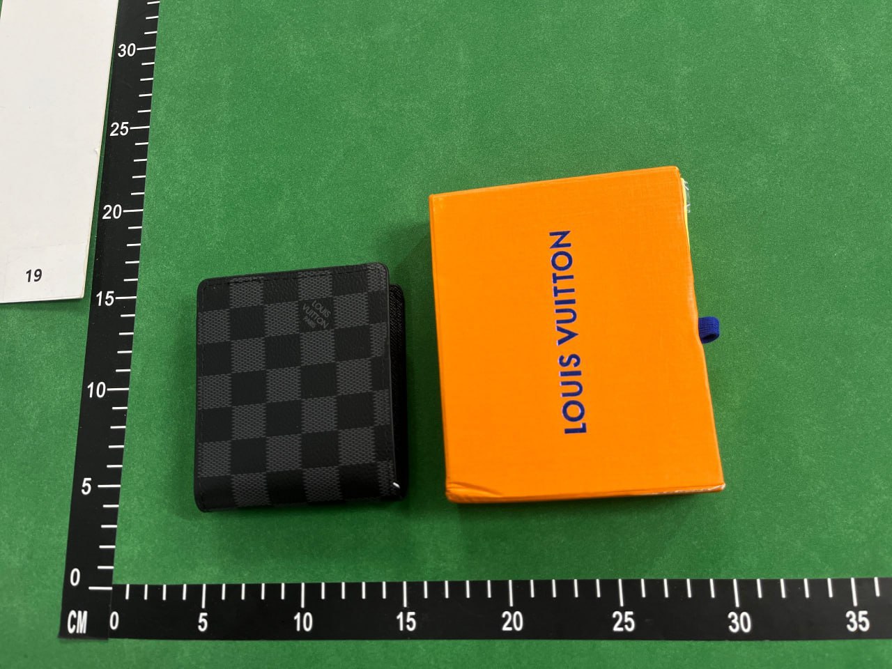  LOUIS VUITTON  wallet 
