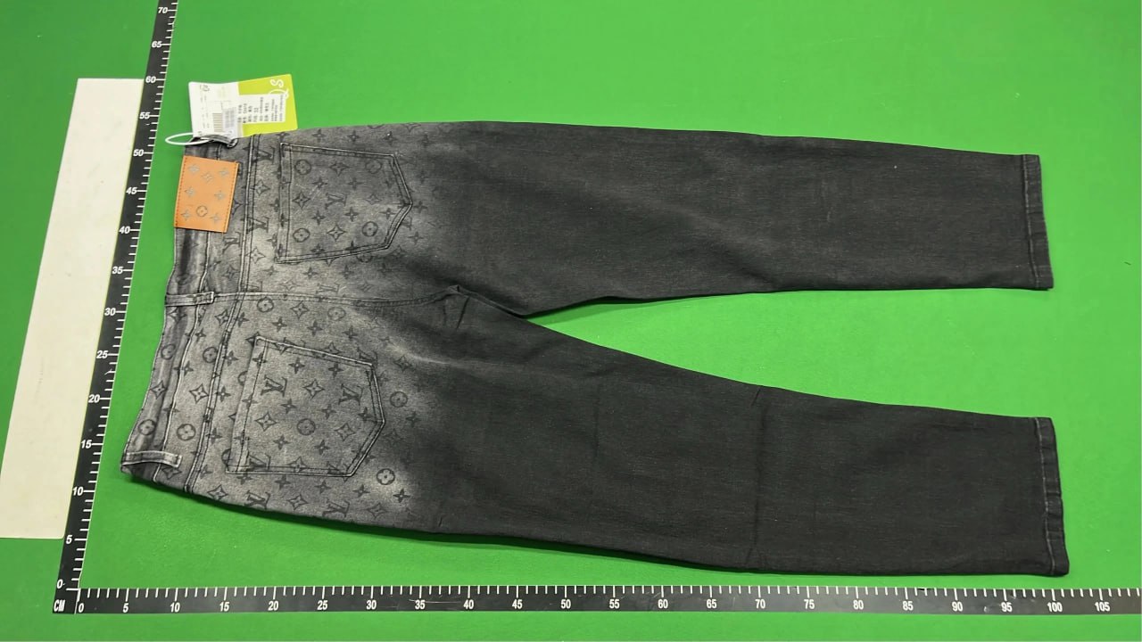 LV Jeans