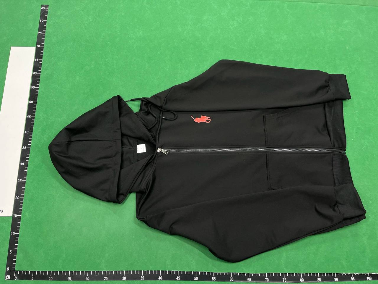 Ralph lauren suit   (30 CP)