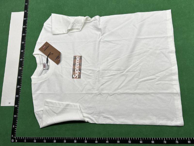 Supreme T-shirt