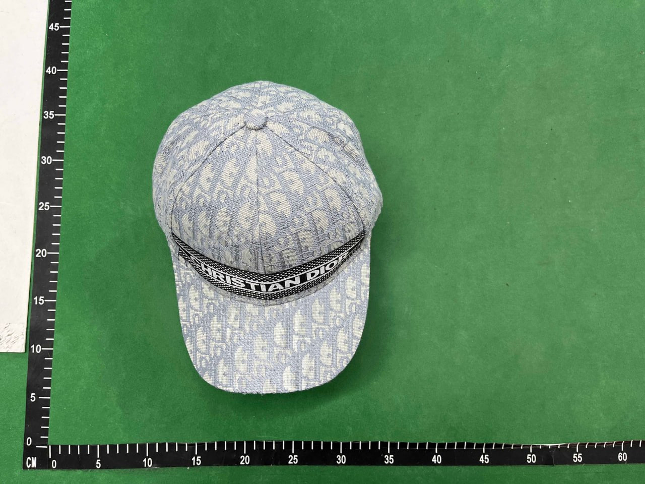 Dior cap  (TOP 40 style)