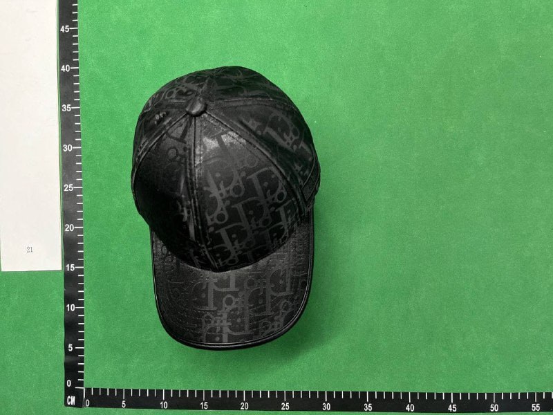 Dior cap  (TOP 40 style)
