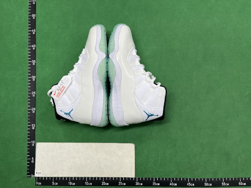 Air Jordan 11 shoes
