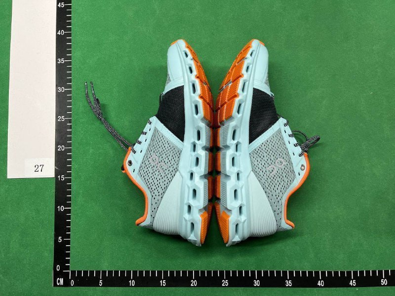 on cloud shoes(30CP)