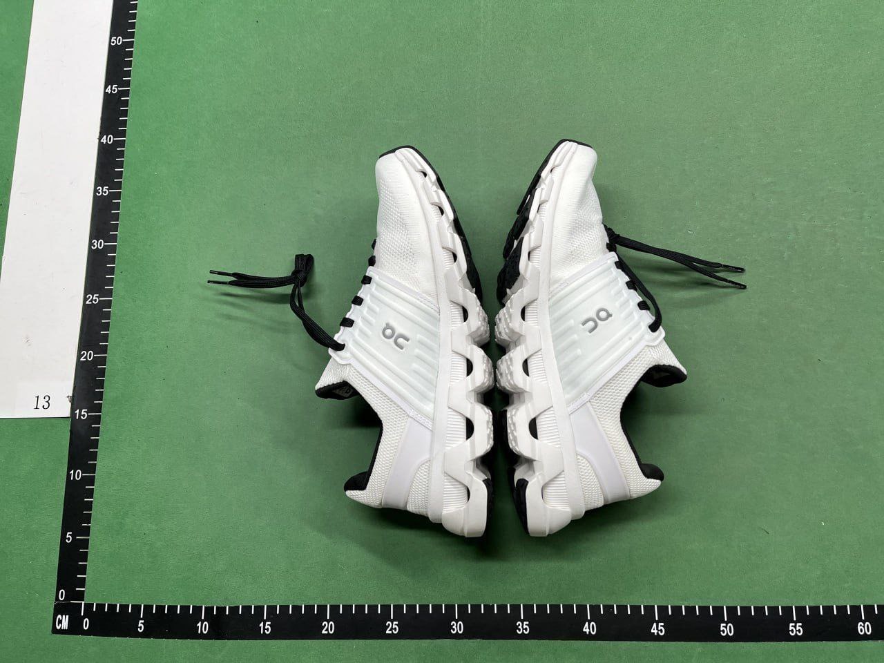 on cloud shoes(30CP)