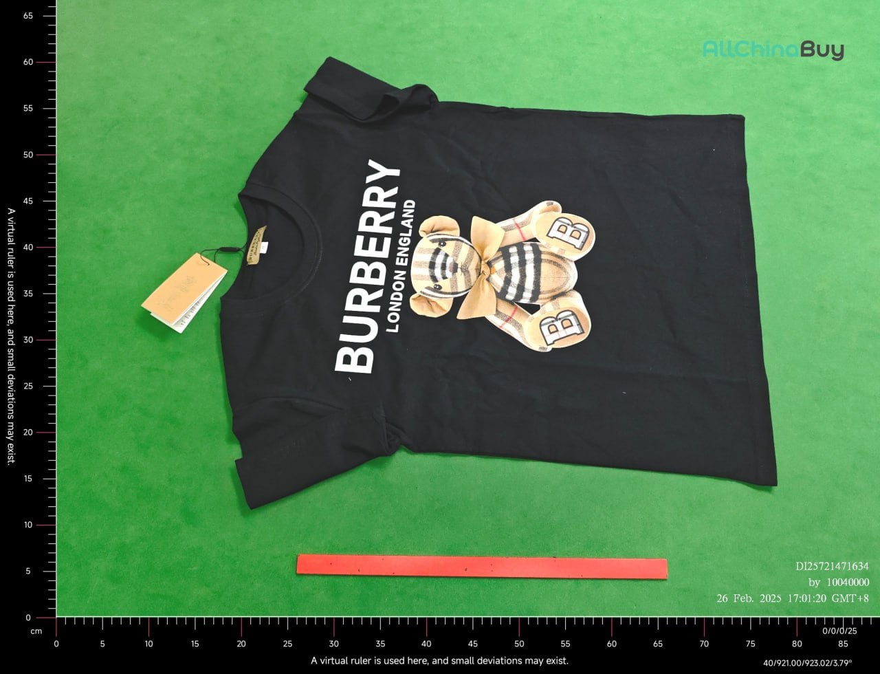 Burberry tee