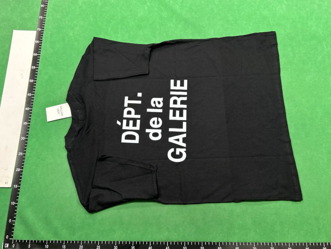  Camiseta Gallery Dept