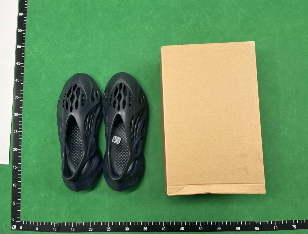 yeezy foam runner