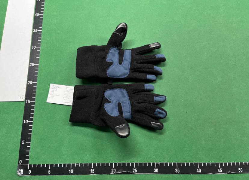  THE NORTH FACE & ARCTERYX GLOVES