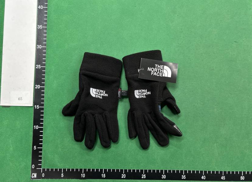  THE NORTH FACE & ARCTERYX GLOVES