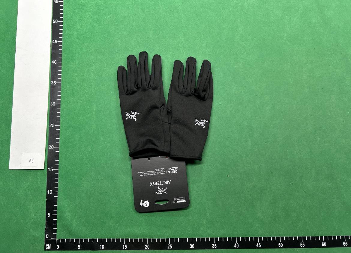  THE NORTH FACE & ARCTERYX GLOVES