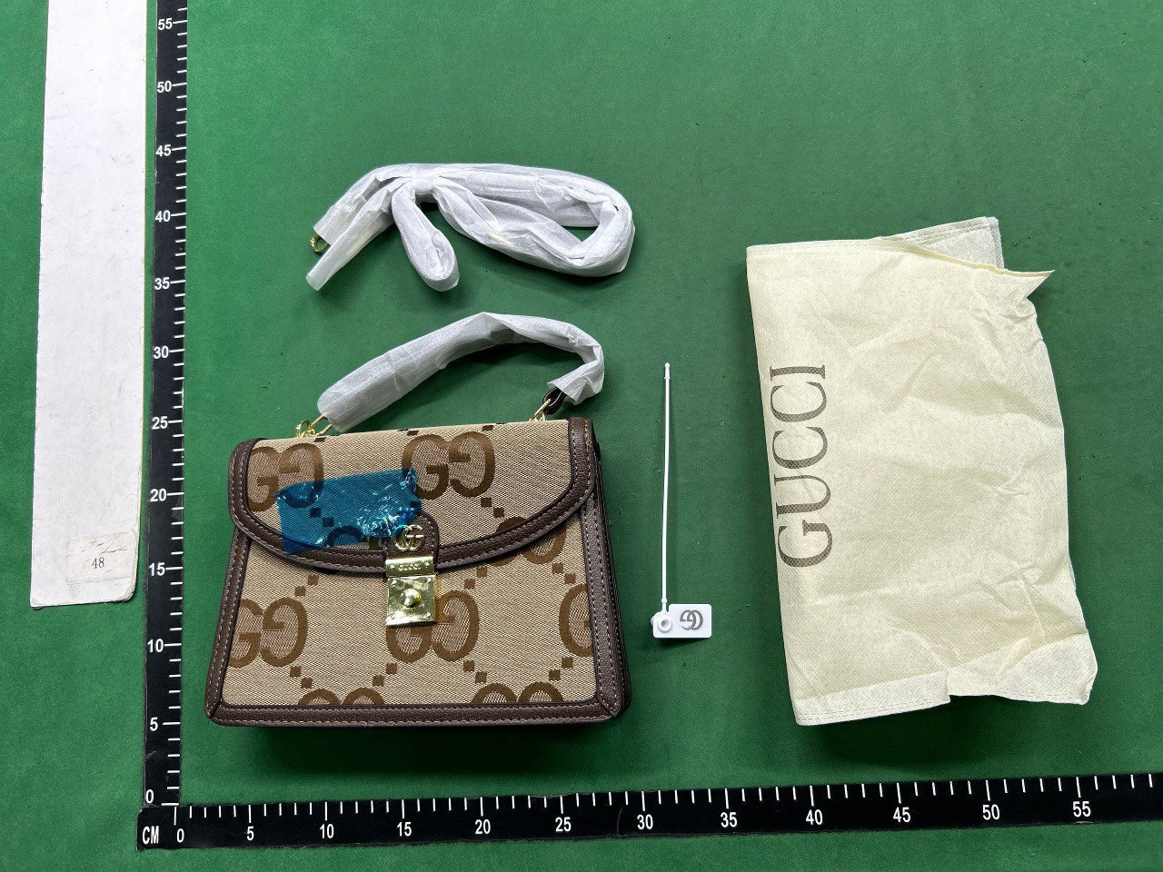 Gucci genuine leather bag