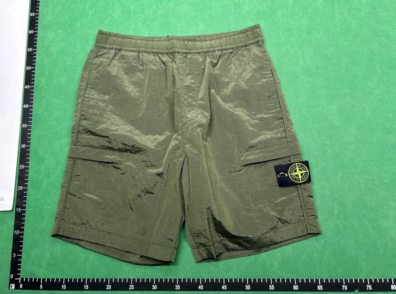 Stone Island Shorts  (35+)