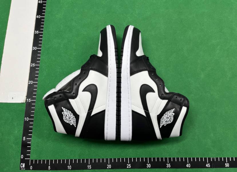 Nike Jordan 1 