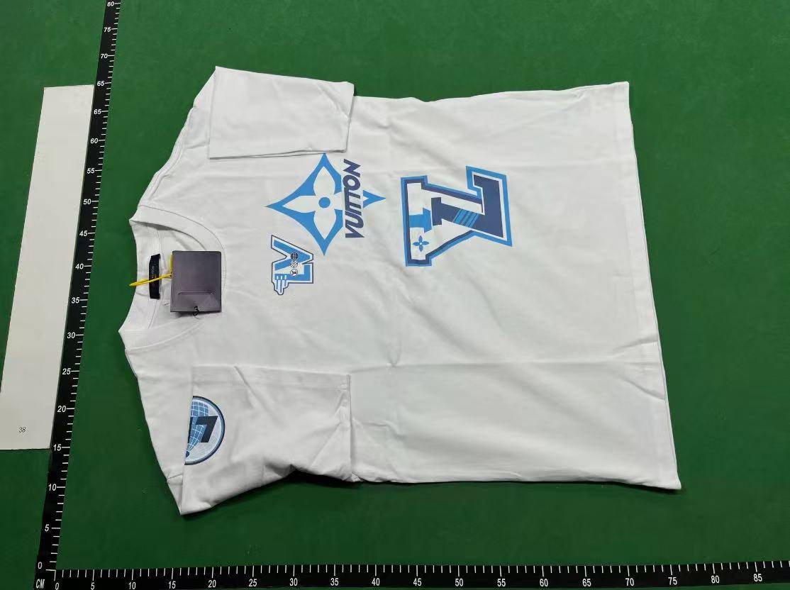   Louis Vuitton short sleeve