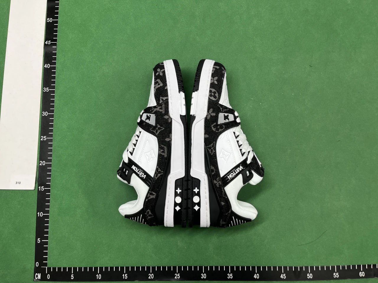   Louis vuitton sneakers LV Trainer Shoes