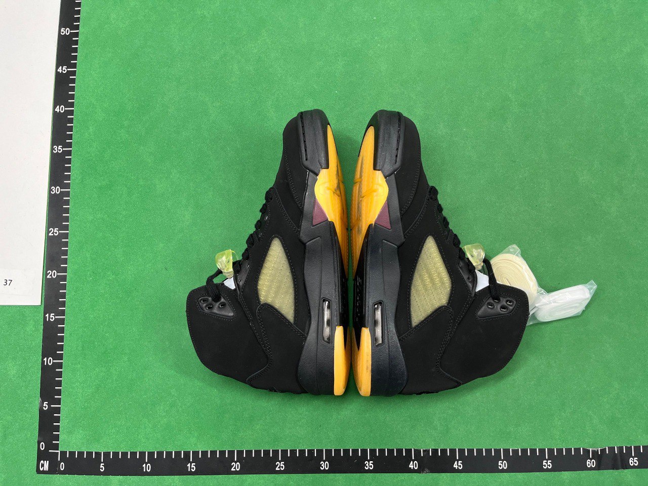 Air Jordan 5                                                                                                                                                                            