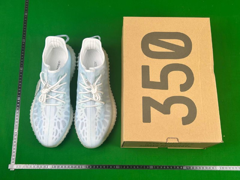 YEEZY 350