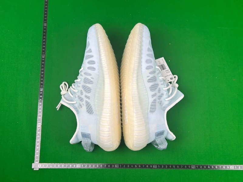 YEEZY 350