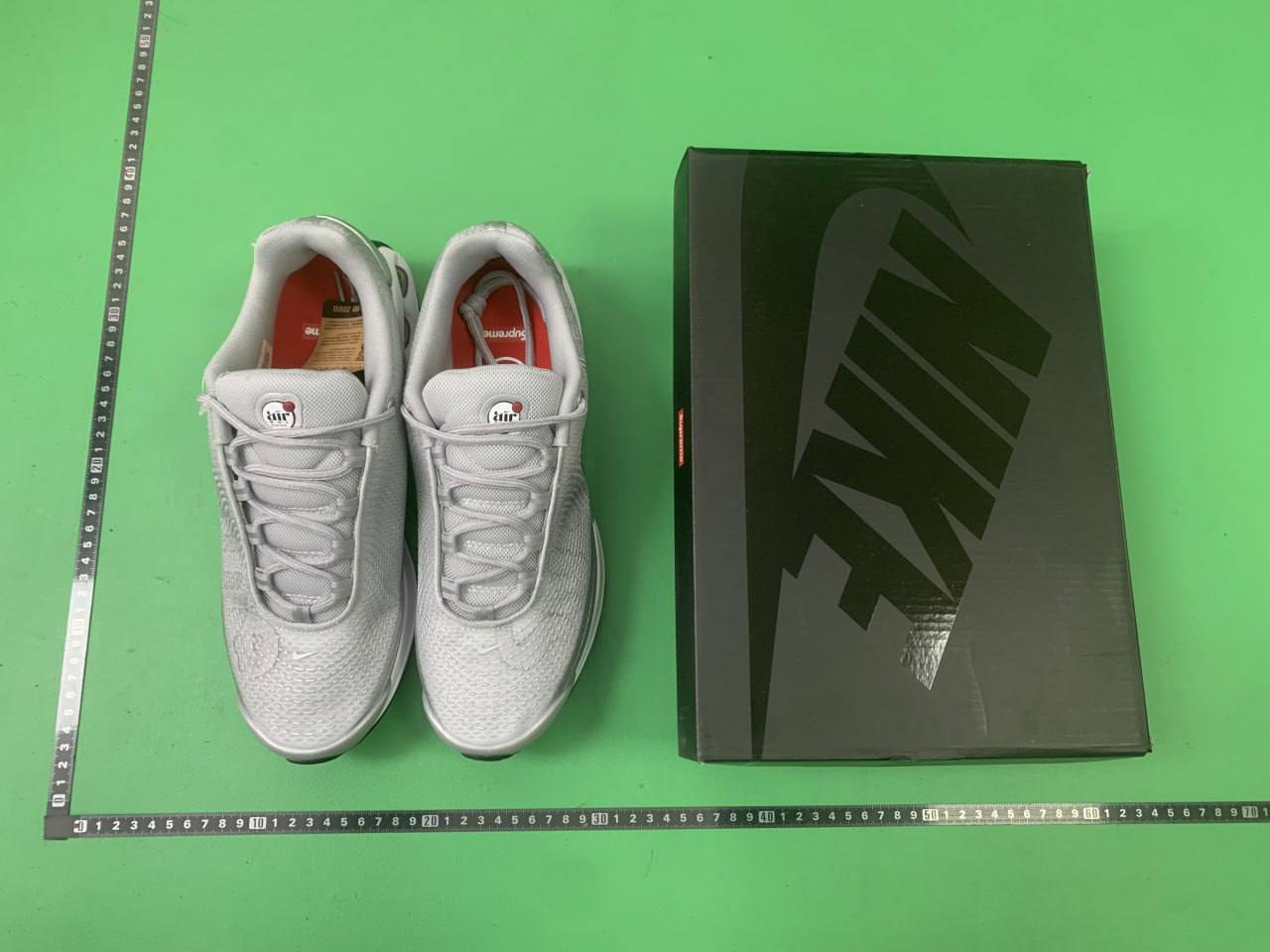 NIIke sports shoes