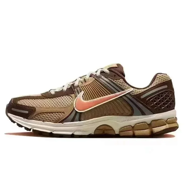NIKE AIR ZOOM VOMERO 5