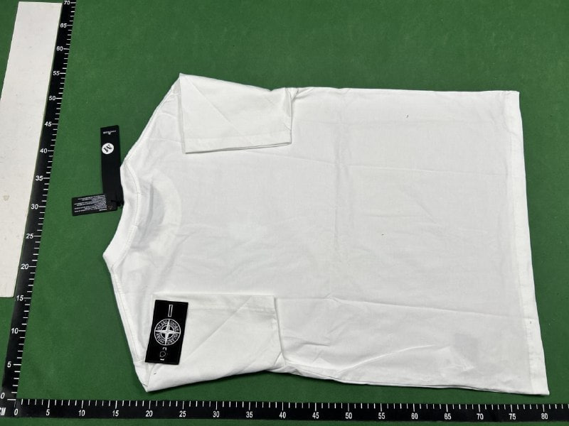 Stone Island T-shirt  (20+)