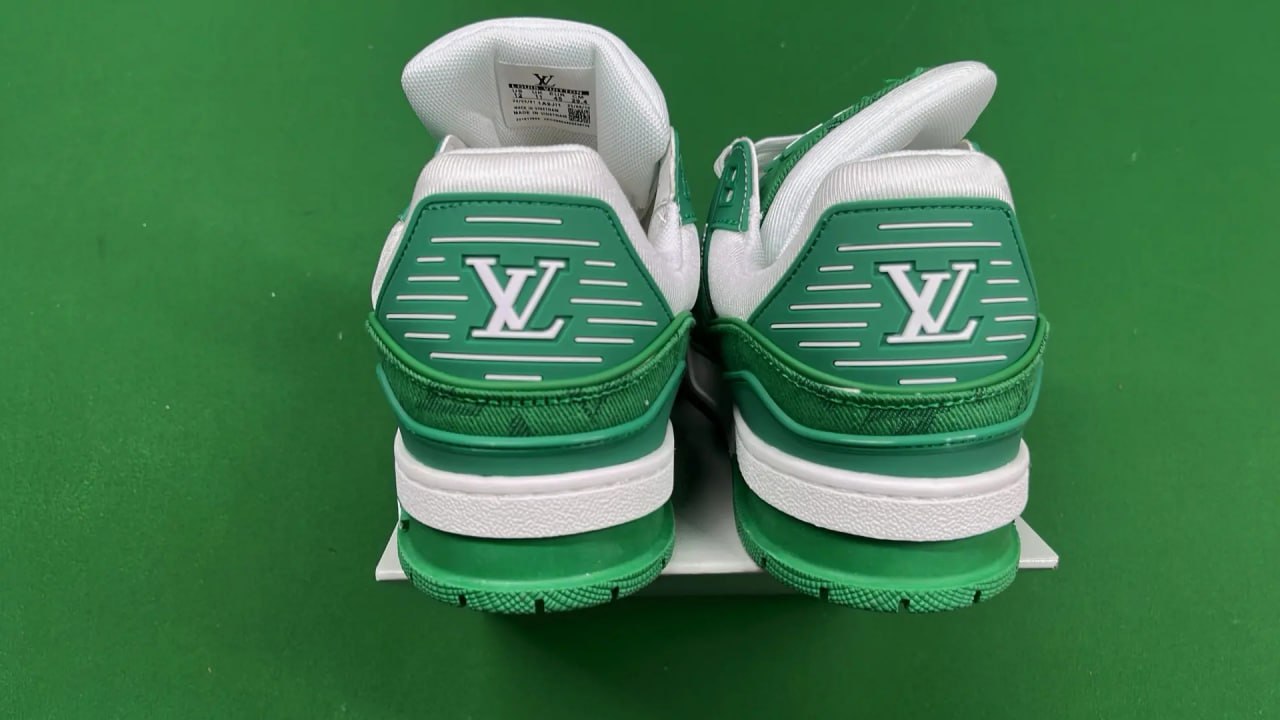  LV Louis Vuitton sneakers (30+)