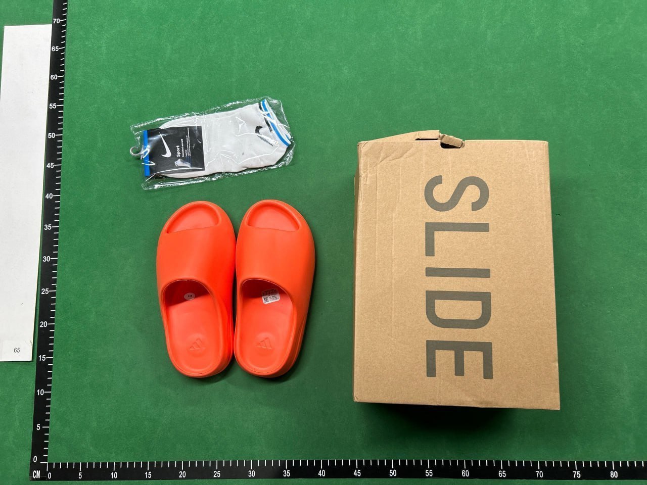 yezzy slippers