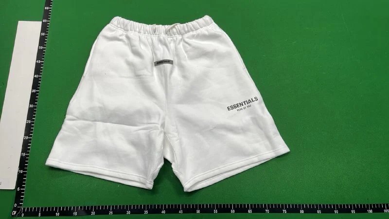 ESSENTIALS SHORTS