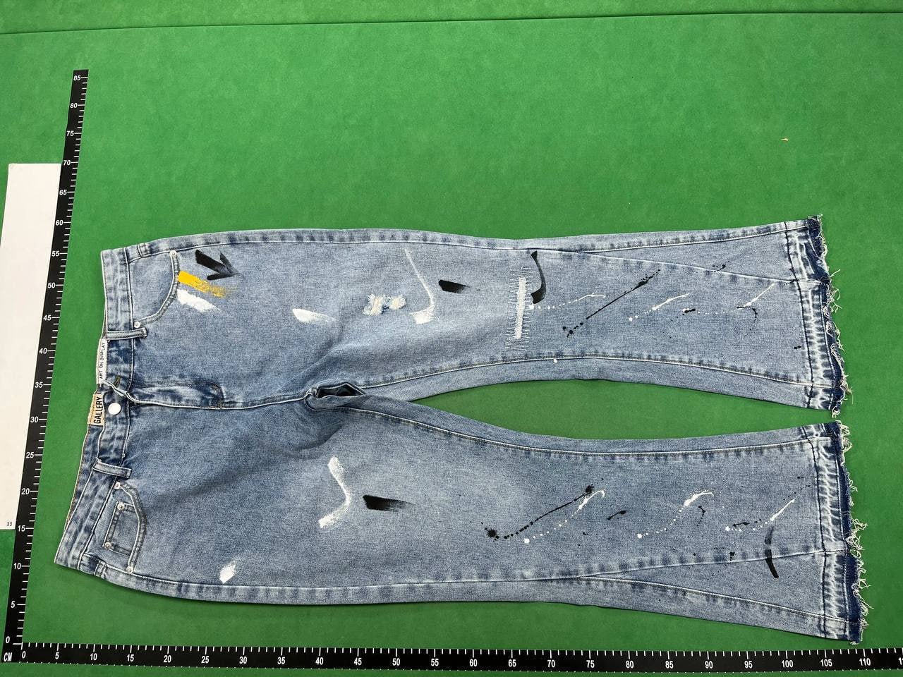 Gallery dept jeans  (27 CP)