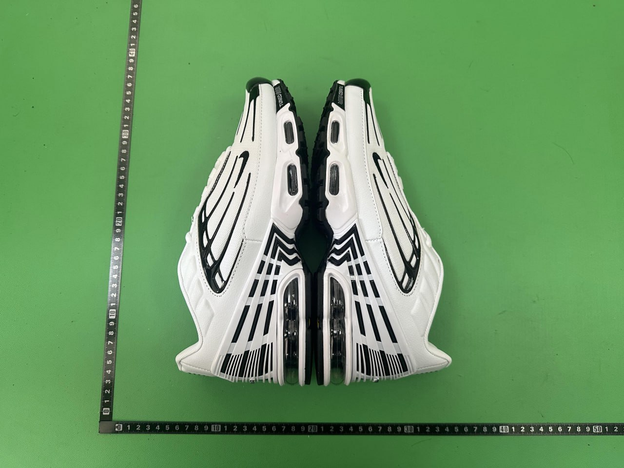 NIKE AIR MAX PLUS ( 40 style  OG）