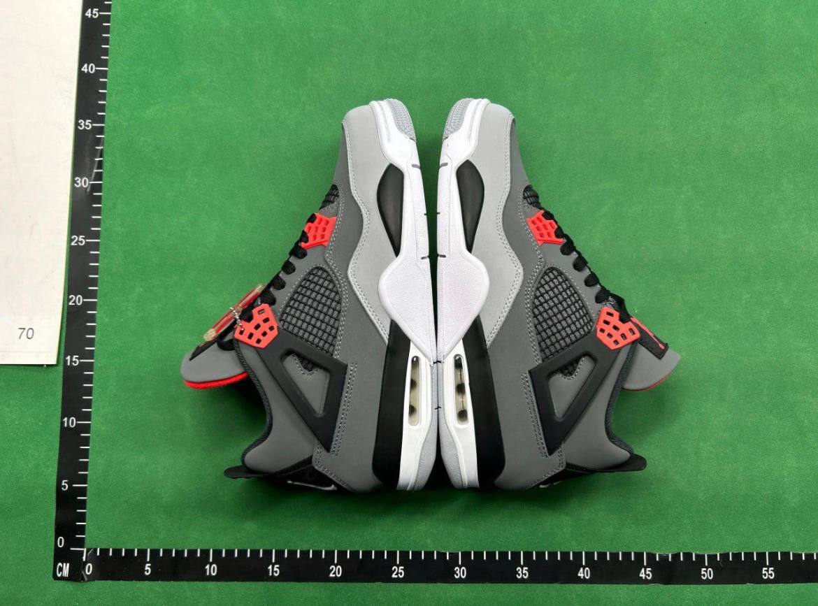   Jordab AJ4