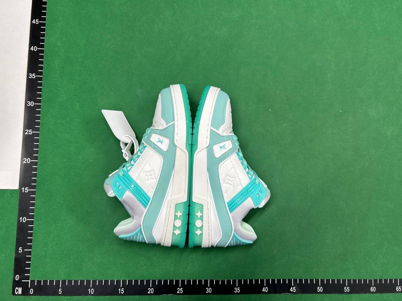  Louis Vuitton trainer