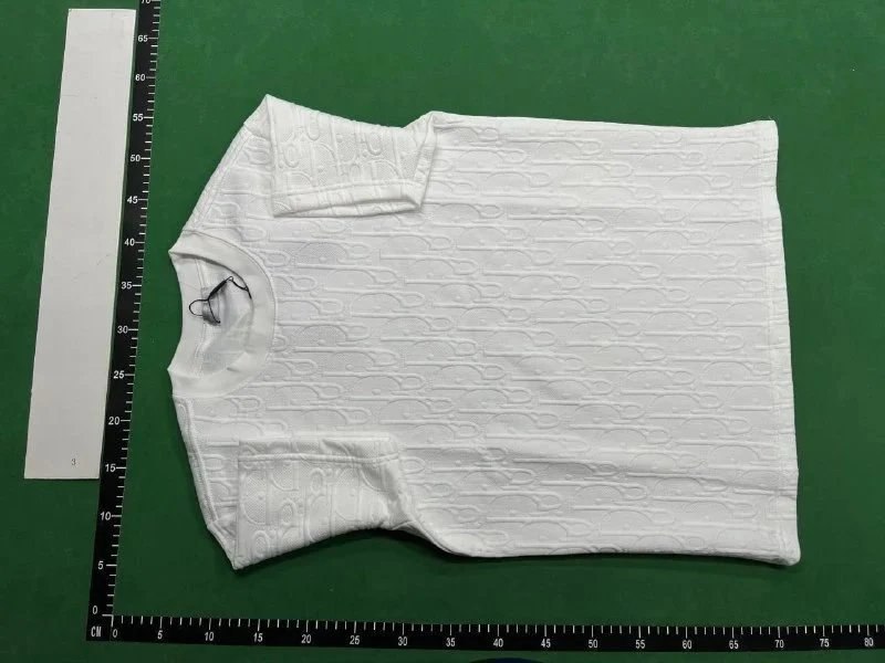   Burberry、Dior、Gucci t-shirt Shorts Suits