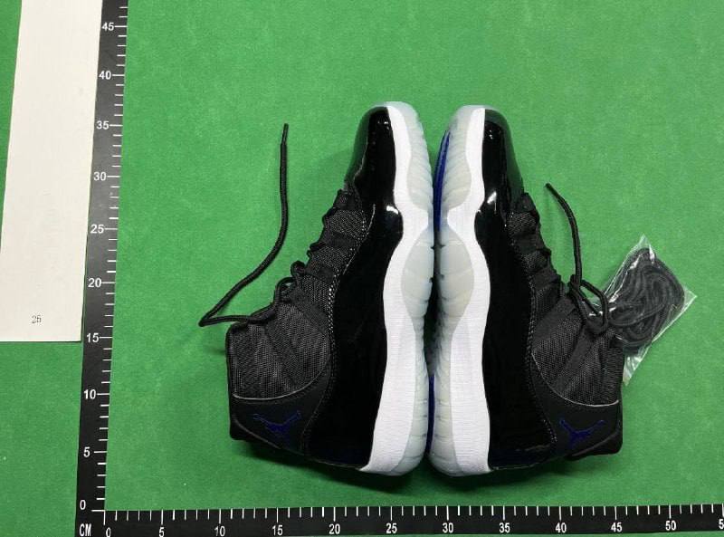  Jordan11