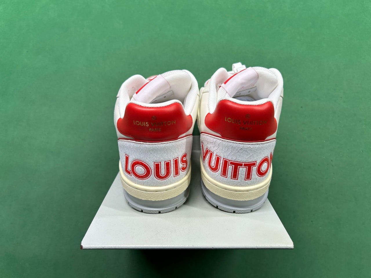  Lv Trail Sneaker