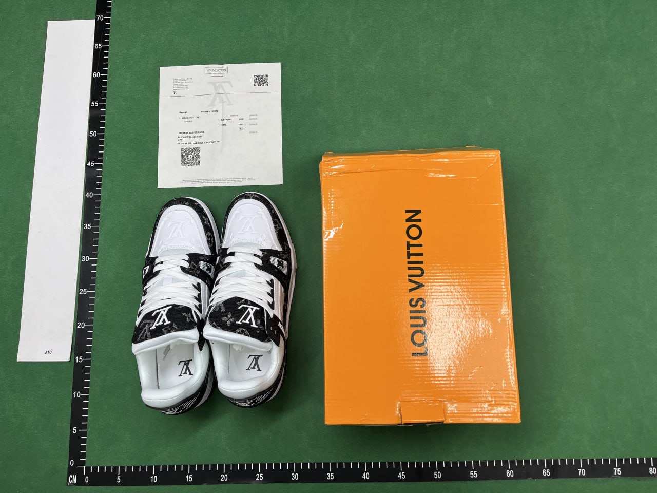 LV Louis Vuitton Trainer Sneaker ( 36 + styles)