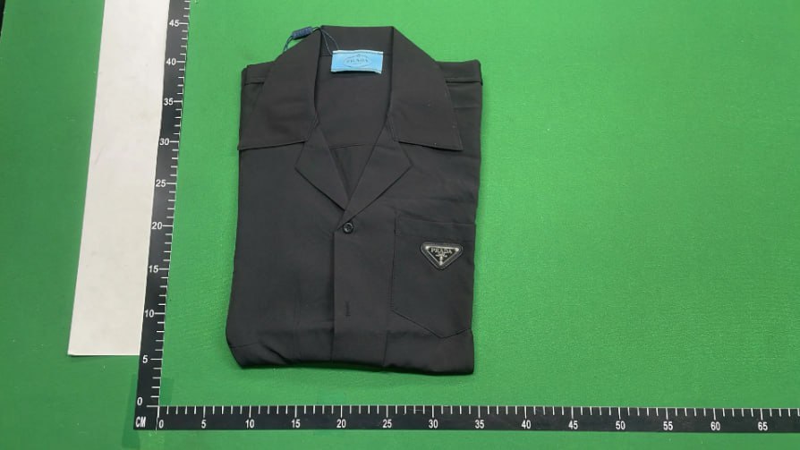 Prada shirt （15+）