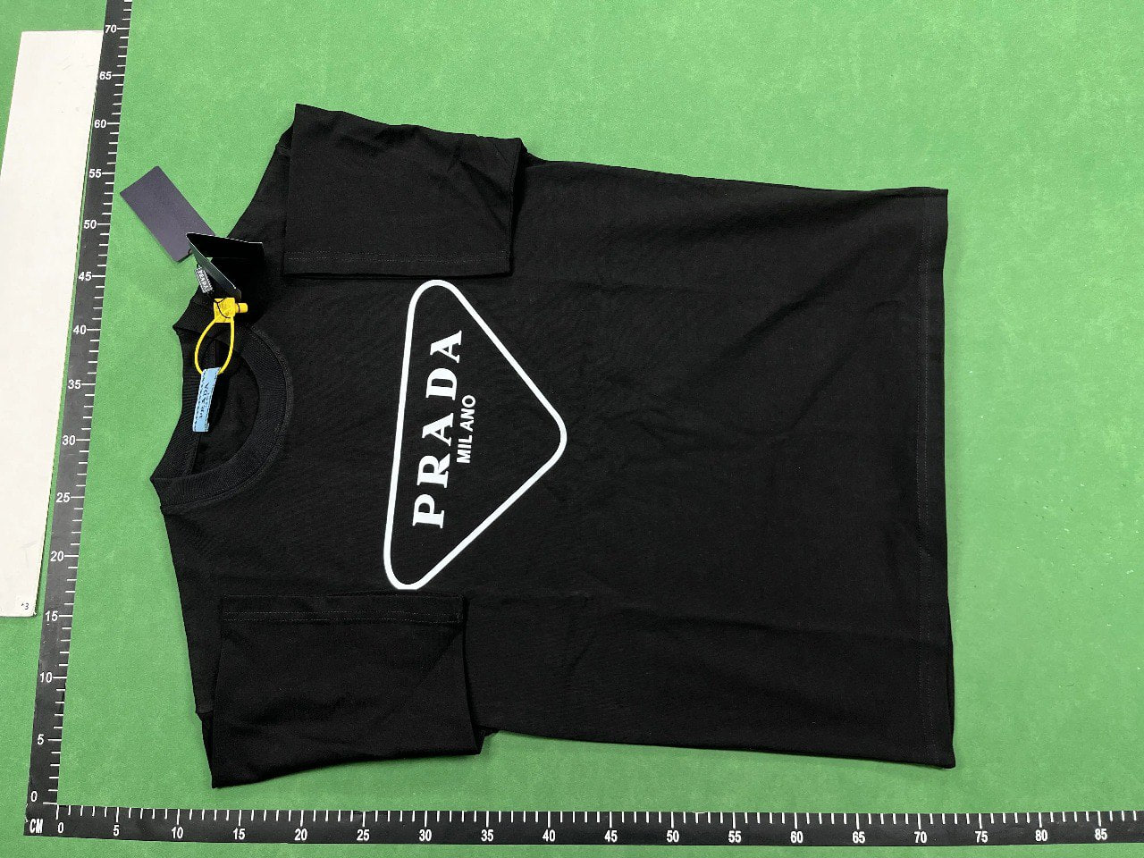   Prada fendi t-shirt/shirts