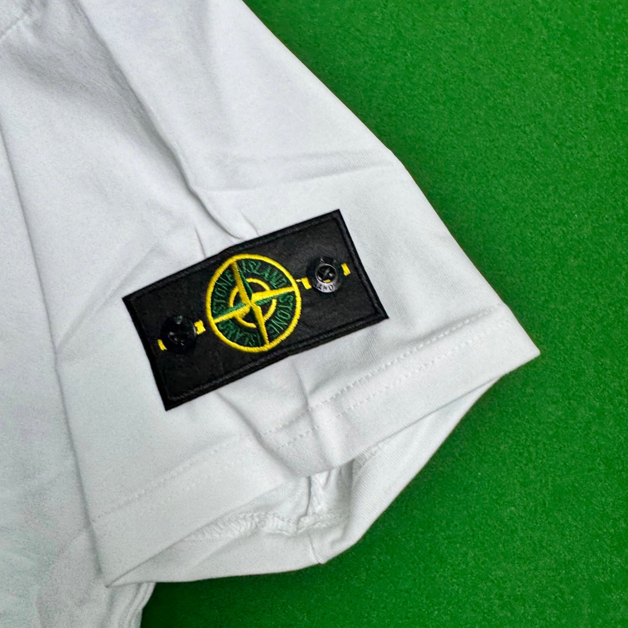 Stone Island  TEE ( 14 + styles)