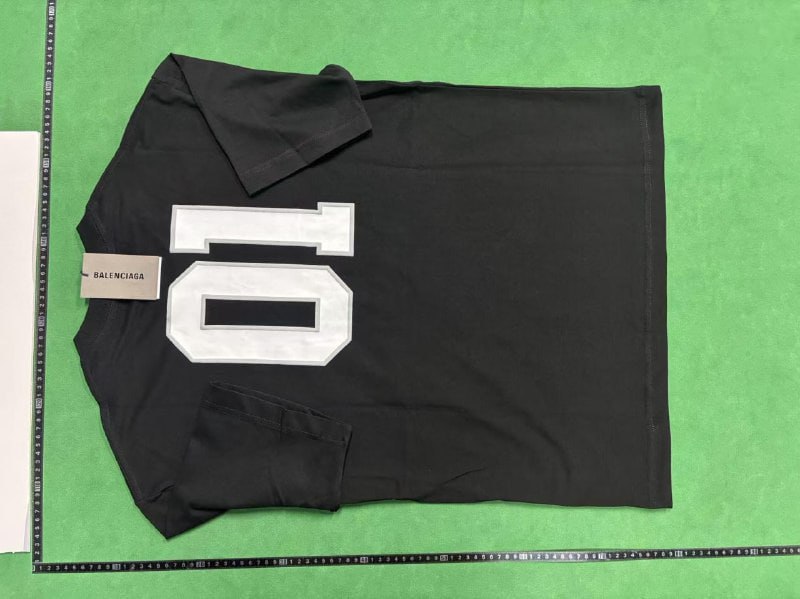  Balenciaga T-SHIRT