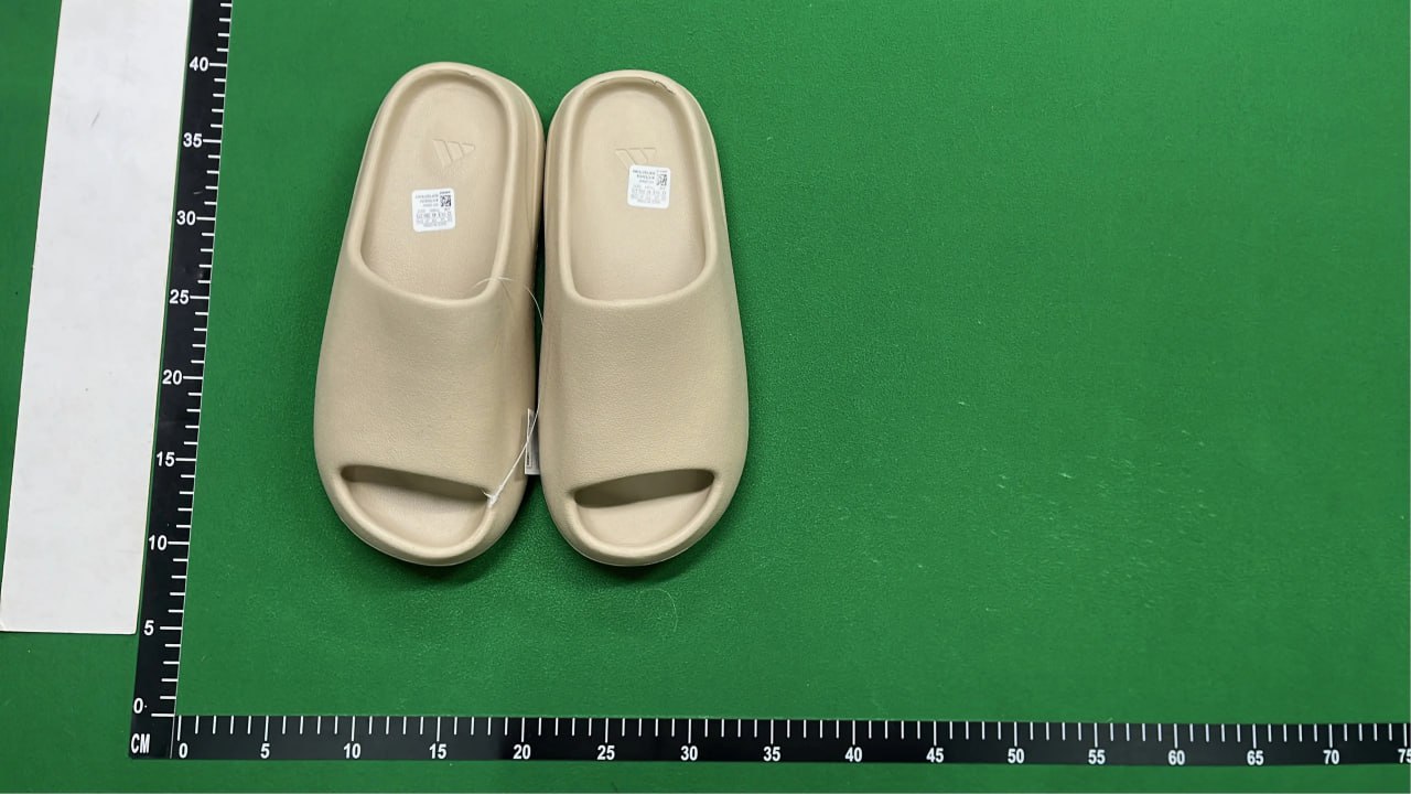  Yeezy Slide  （5+）