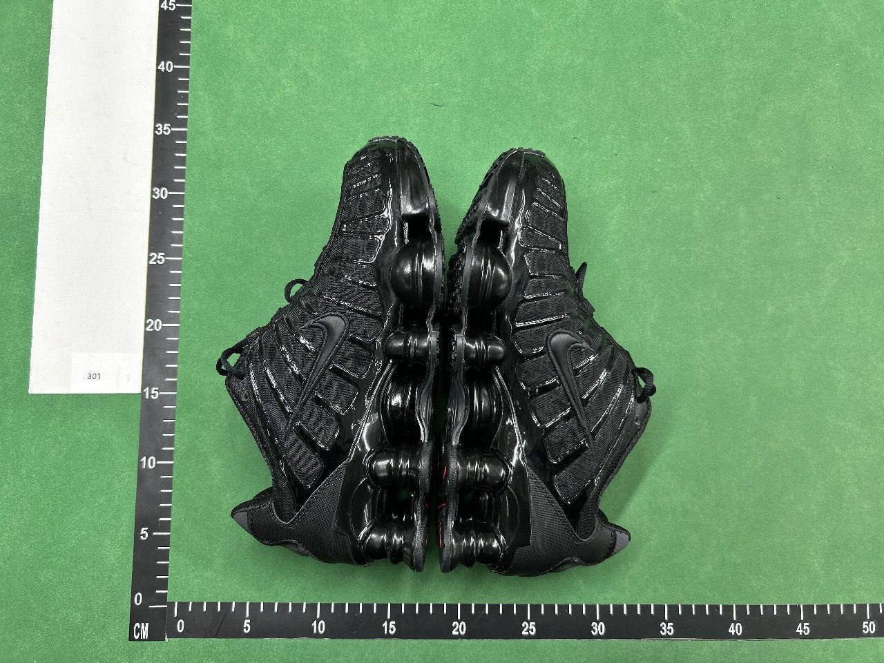 Nike Shoxs
