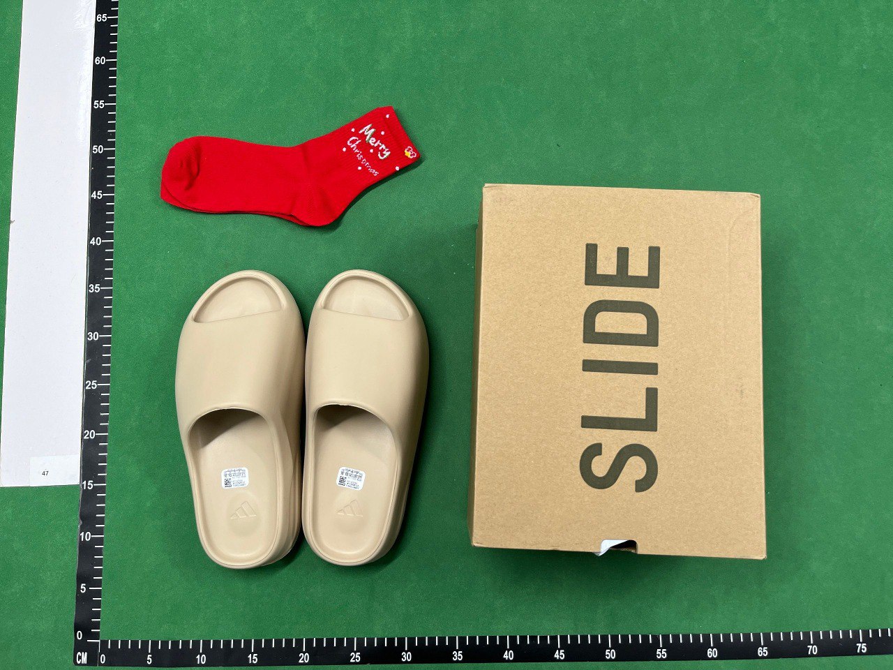  adidas yeezy slide                                                                                                                                                       