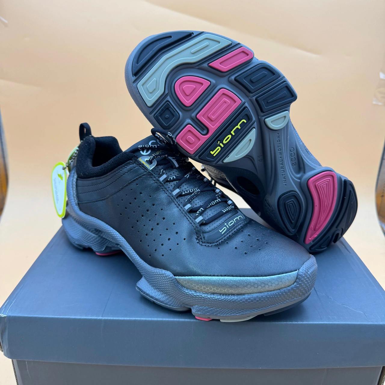 ECCO classic running shoes