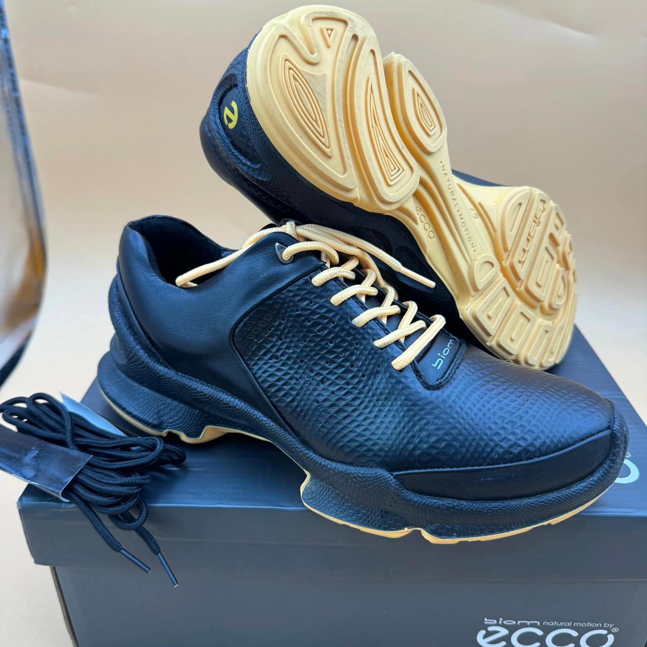 ECCO classic running shoes
