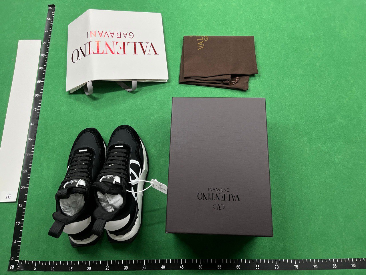 Valentino 999           Valentino 999                                                                                                                                                                   