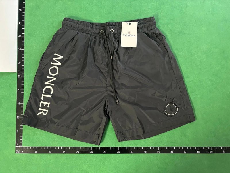  Moncler shorts  (23 CP)